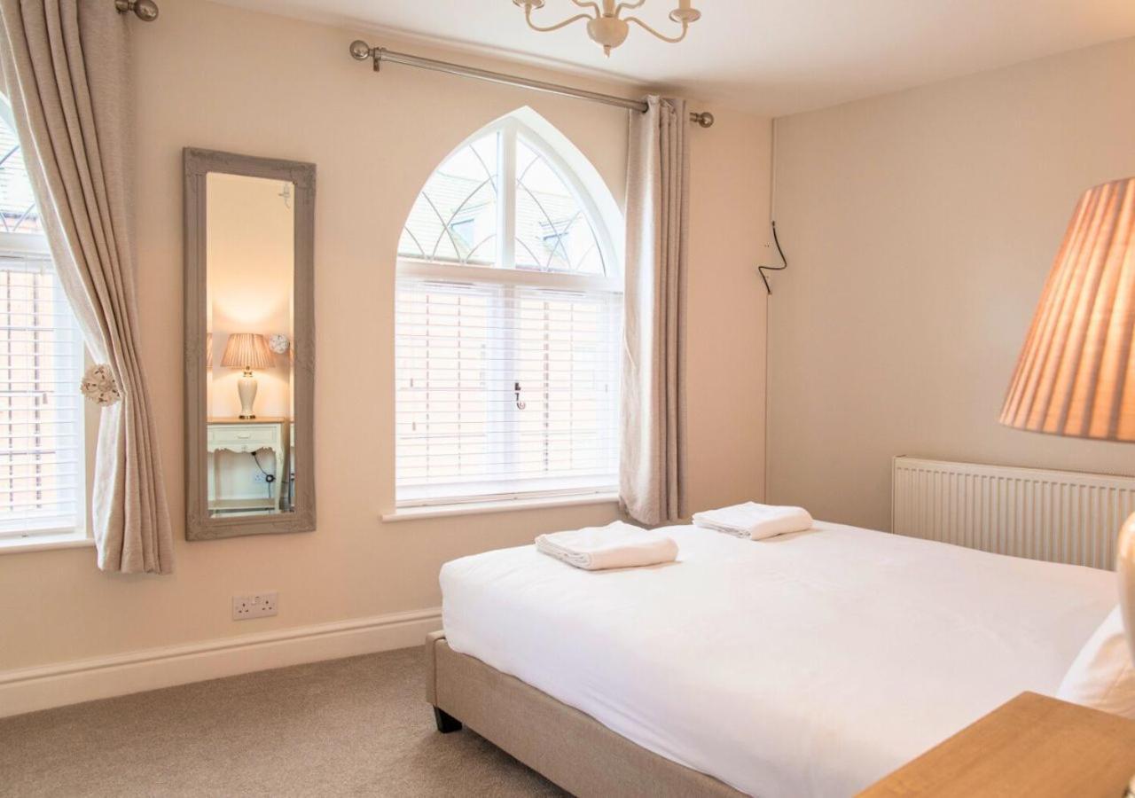 Вилла Charming 2 Bed House In Tewkesbury Centre Экстерьер фото